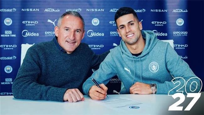 مانشستر سيتي يعلن تمديد عقد كانسيلو حتي يونيو 2027