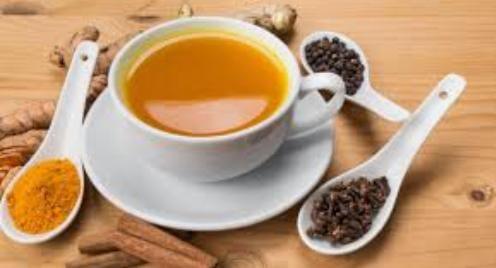 طريقة عمل شاي الكركم والزنجبيل