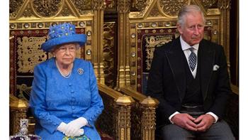   مصدر ملكى: الأمير تشارلز المصاب بكورونا التقى والدته الملكة إليزابيث مؤخرا
