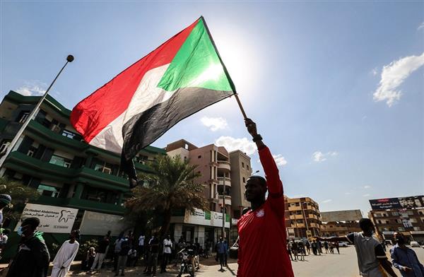 السودان يستغرب «التدخل السافر» فى شئونه