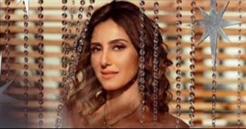 حنان مطاوع تتألق فى اللون البرتقالى