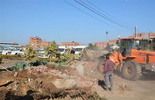 ضمن الموجه الـ19.. إزالة 30 حالة تعد على 4 أفدنة وحرث الأرض لإعادة زراعتها بالقليوبية