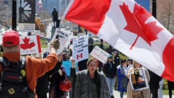 الشرطة الكندية تعتقل محتجين معارضين للقاحات كورونا