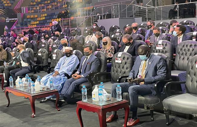 وزير الرياضة ورانا وأوجستي يتابعون لقاء الزمالك وليكلاند ماجيك