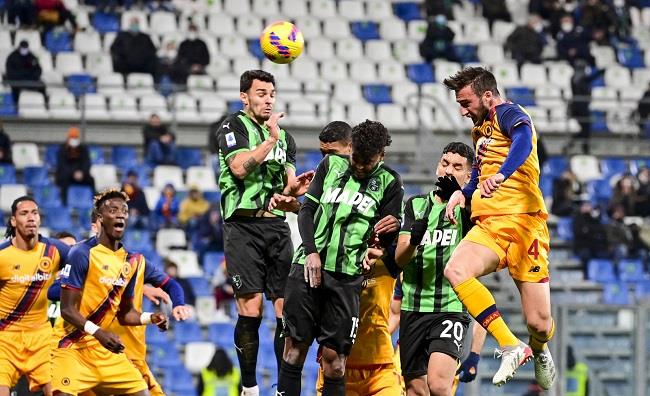 التعادل الإيجابي يحسم مواجهة روما ضد ساسولو في الدوري الإيطالي