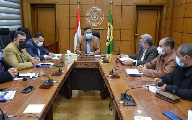 محافظ الدقهلية يؤكد ضرورة تعظيم إيرادات المحافظة من الإعلانات