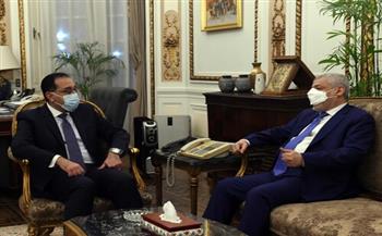   رئيس الوزراء يلتقى رئيس شركة «أميا» الإماراتية للطاقة