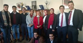 «تجارة عين شمس» تفوز بالمركز الأول فى مسابقة «المحللين الماليين»