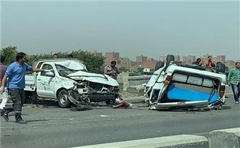 مصرع شخص في تصادم ٣ سيارات بقنا 
