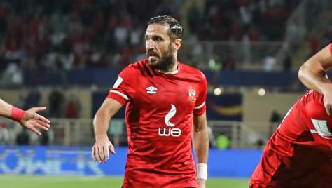 فحص طبى  لـ على معلول لتحديد موقفه  من مباراة الهلال