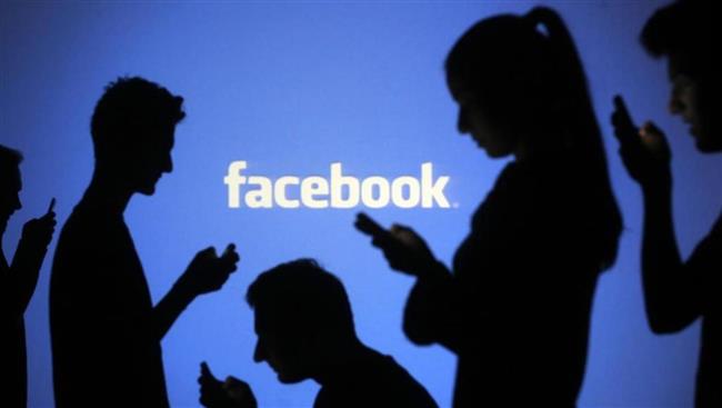 ما حكم الجلوس على فيسبوك بالساعات بغرض العلم والتعارف؟