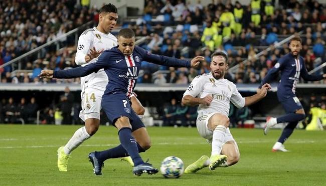 جماهير الكرة تنتظر لقاء باريس سان جيرمان وريال مدريد في دوري الأبطال