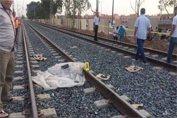 مصرع شخص مجهول الهوية أسفل عجلات القطار بالإسكندرية