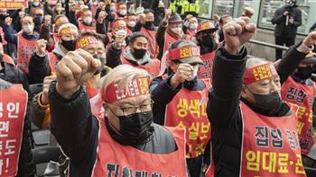   كوريا الجنوبية.. صغار التجار يحتجون على تقييد ساعات العمل ويهددون بالعصيان المدني