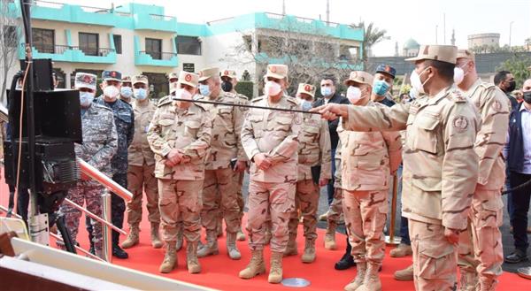 وزير الدفاع يشهد تنفيذ مشروع مراكز القيادة الإستراتيجى التعبوى «سيناء- 6»
