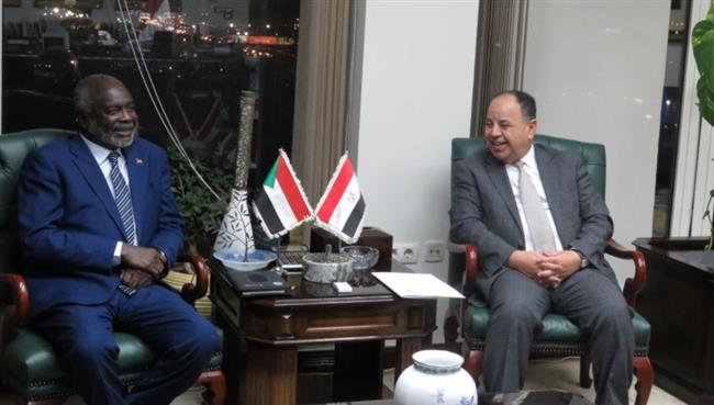 وزير المالية السوداني: مصر تشهد نهضة غير مسبوقة خاصة فى المجال الاقتصادى