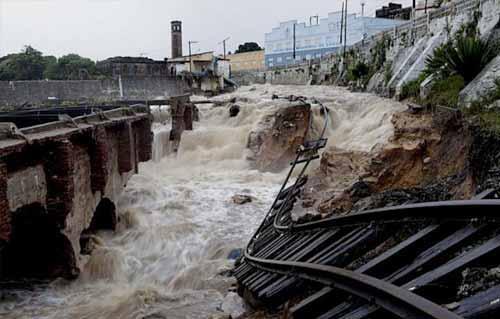 ارتفاع حصيلة ضحايا الفيضانات والانهيارات الطينية في البرازيل إلى 38 شخصًا