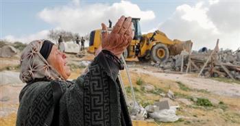   الاحتلال يخطر عائلة فلسطينية بهدم منزلها لجبل المكبر
