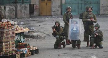   قوات الاحتلال تواصل اعتداءاتها على الفلسطينيين في الشيخ جراح