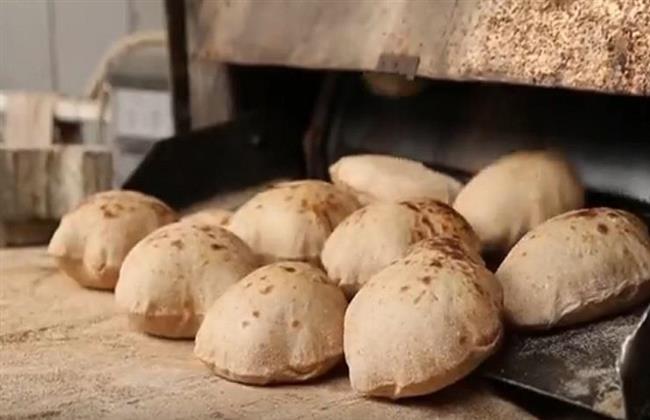 متى يرتفع سعر رغيف الخبز؟.. التموين تجيب.. فيديو
