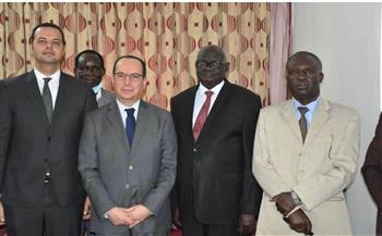   السفير المصري في جوبا يلتقي وزير التعليم العالي الجنوب سوداني