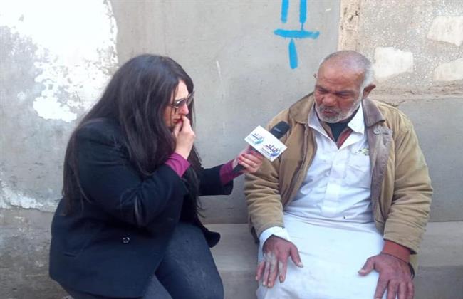 مأساة عم طارق.. بناته وزوجته طردوه من المنزل وضربوه بسبب تبوله اللا إرادي.. فيديو