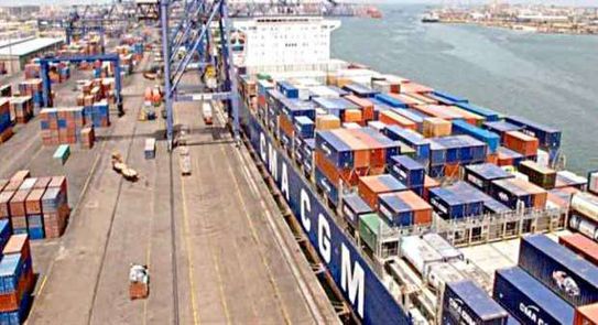 «ميناء الإسكندرية» تبدأ عام 2022 بتزايد ملحوظ في حركة السفن