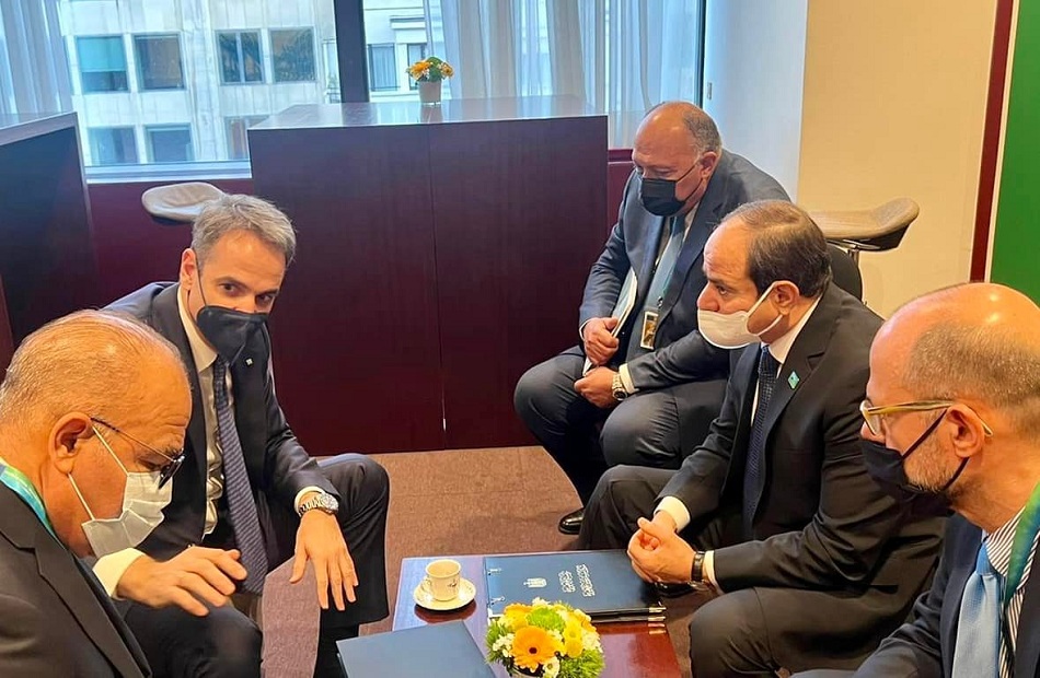 السيسي يلتقى رئيس وزراء اليونان على هامش القمة الأوروبية الأفريقية