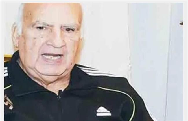 الزمالك والأهلي ينعيان لاعب منتخب مصر أحمد مصطفى 