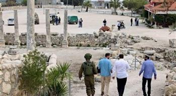   مستوطنون يقتحمون منطقة أثرية في سبسطية بفلسطين