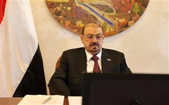   رئيس البرلمان اليمني يستنكر الصمت الدولي إزاء جرائم الحوثيين