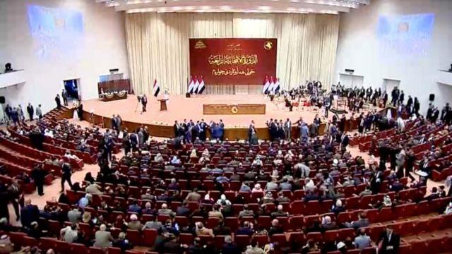 البرلمان العراقي: اجتماع مع وزير المالية ومحافظ البنك المركزي السبت لبحث سعر الدولار