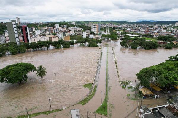ارتفاع حصيلة قتلى الفيضانات بمدينة «بيتروبوليس» البرازيلية
