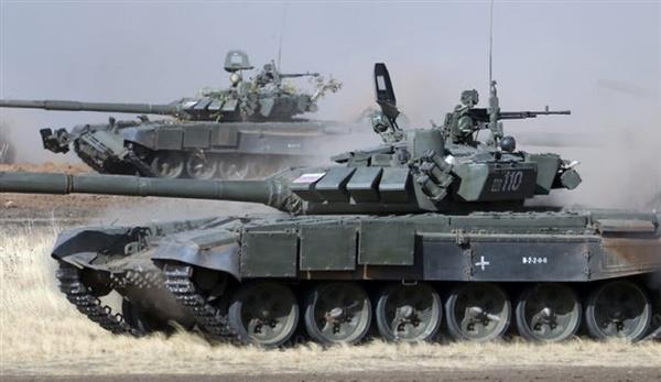 روسيا: عودة رتل دبابات بعد الانتهاء من التدريبات العسكرية