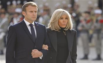   زوجة الرئيس الفرنسي ترفع دعوة قضائية بعد اتهامها بأنها "متحولة جنسيا"