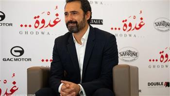 وزير الثقافة التونسية تلتقي الفنان ظافر العابدين والمنتجة درة بوشوشة