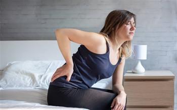 كيفية التخلص من آلام الظهر وتصلب العمود الفقري