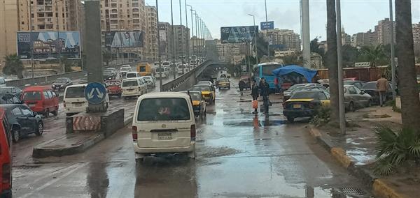 أمطار ورياح الشمس الصغيرة بدأت بالإسكندرية