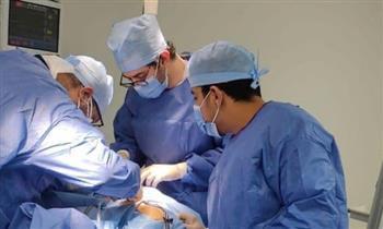 نجاح استئصال ورم بالمخ لمريضة دون تدخل جراحي تقليدي بالمجمع الطبي بالإسماعيلية