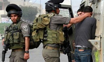   الإحتلال الإسرائيلى يعتقل شابا من السموع جنوب الخليل