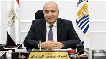 محافظ قنا يتفقد أعمال مجمعي الخدمات الزراعية بقريتىّ الكوم الاحمر والعركى بفرشوط