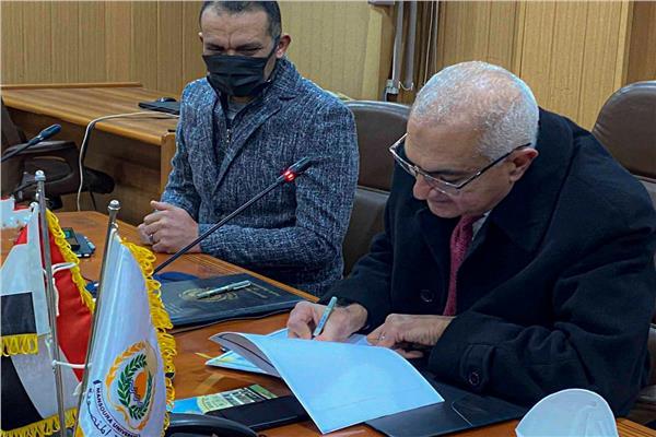 جامعة المنصورة توقع بروتوكول تعاون  مع جامعة لويفي الأمريكية