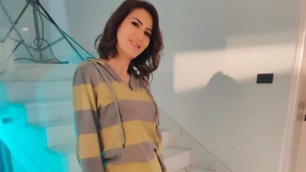 صوفية  تتبنى طفلة في « عالم تانى » 