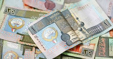 تباين  الدينار الكويتى في السوق المصري خلال تعاملات اليوم