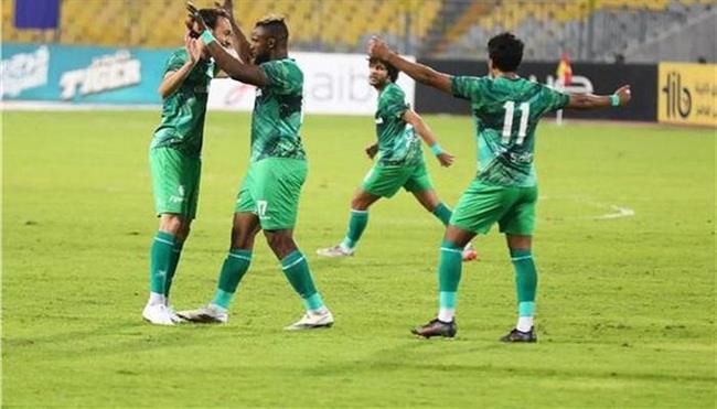المصري يكرم ضيفه مازيمبي بثنائية ويتصدر مجموعته في الكونفدرالية