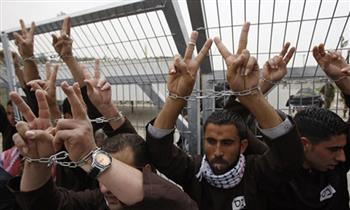   قيادى فلسطينى يُناشد الأحزاب العربية والدولية نصرة الأسرى في سجون الاحتلال