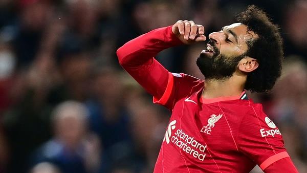 حارس إنجلترا السابق يحذر ليفربول من خسارة محمد صلاح 