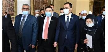 رئيس مجلس الشيوخ الكازاخستاني يزور مسجد الظاهر بيبرس بالقاهرة