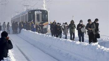  الثلوج توقف القطارات فى شمال اليابان 