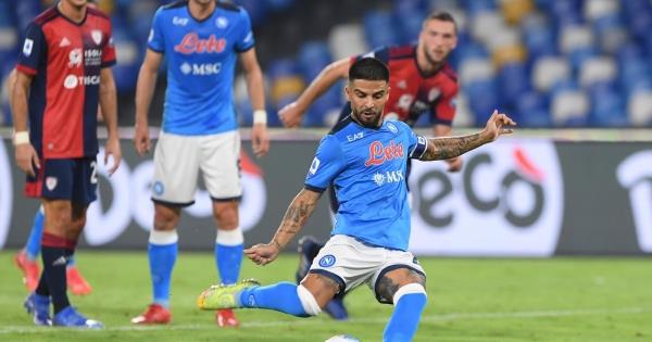 نابولي يتعادل مع كالياري ويفرط فى صدارة الدوري الايطالي